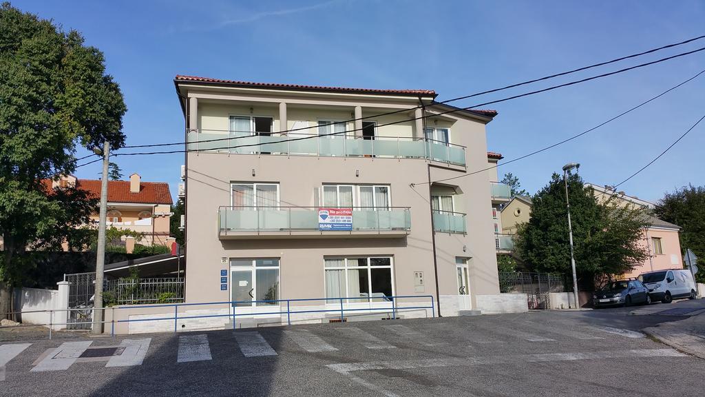 Apartments Ivancic Novi Vinodolski Eksteriør billede