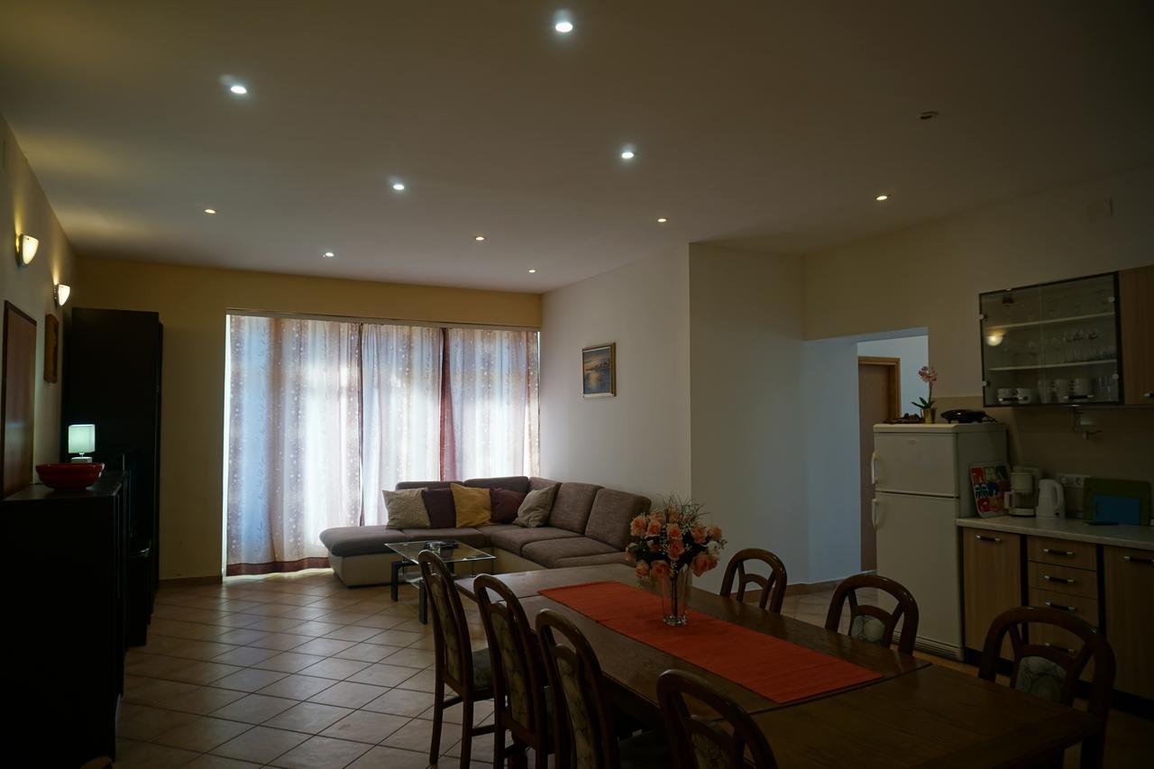 Apartments Ivancic Novi Vinodolski Eksteriør billede